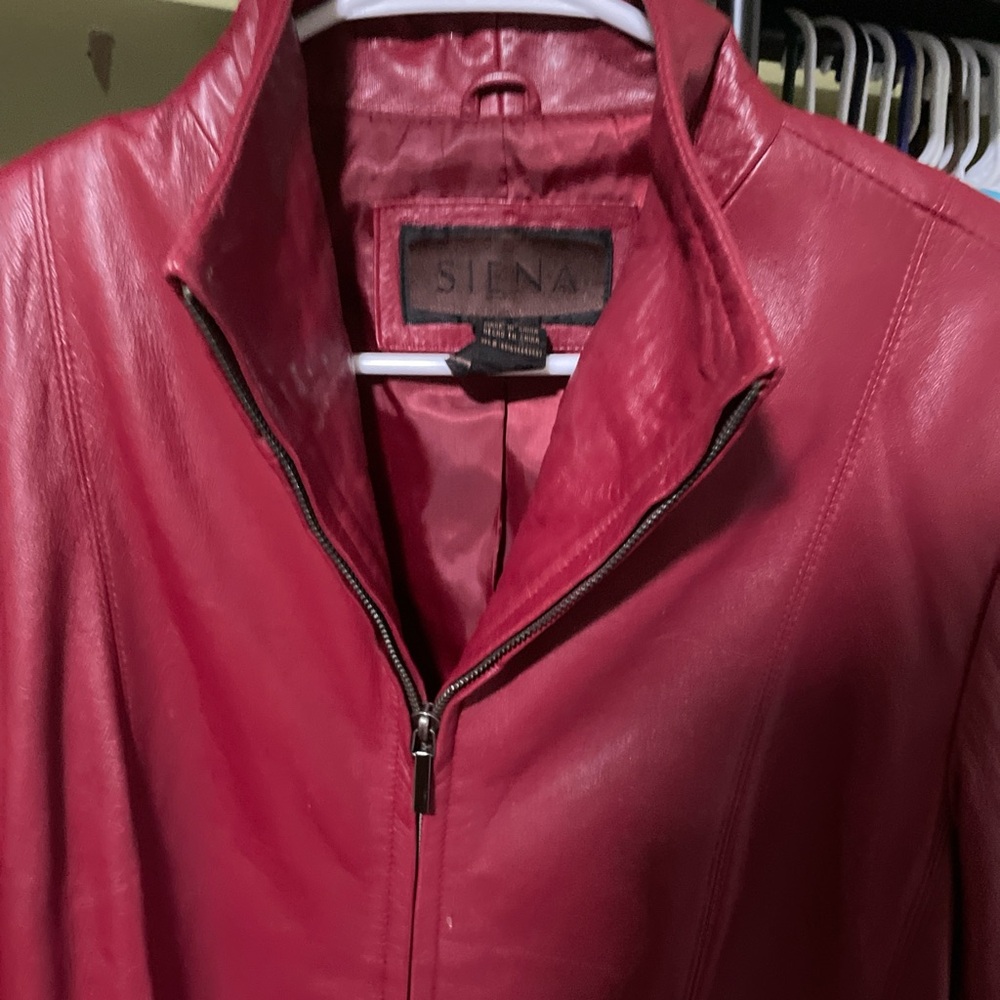 Genuine Siena Leather woman’s leather jacket with inner lining 70s style collar
